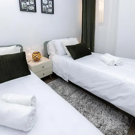 Luxury Family Close To Mgarr Ix-xini With Parking Apartament